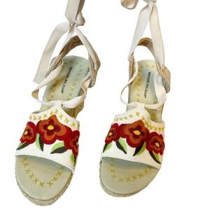 Vintage 90s/Y2K Montego Bay Club Floral Embroidered Canvas/Hemp Wedges Size 6.5